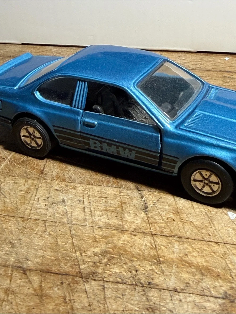 1/41 Scale BMW 635 CSi E24 Diecast Car